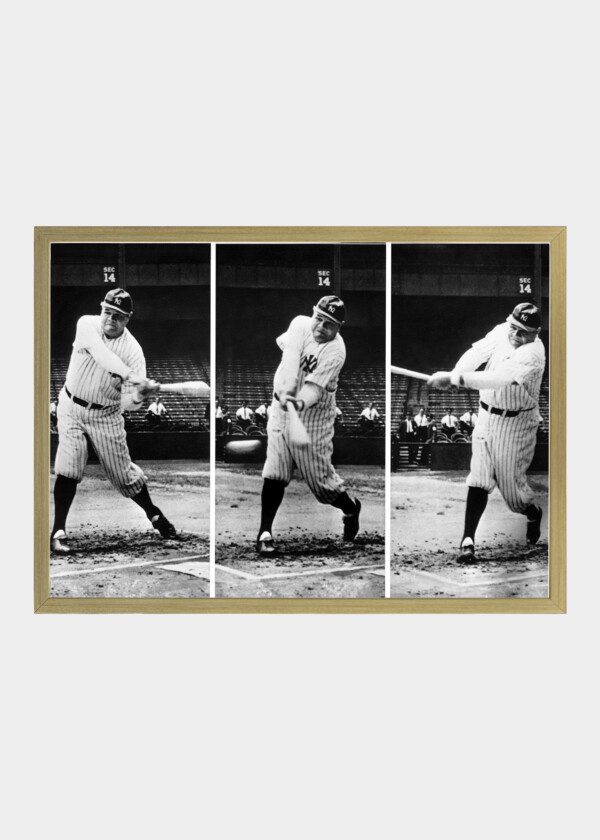 BABE RUTH SWINGING BAT