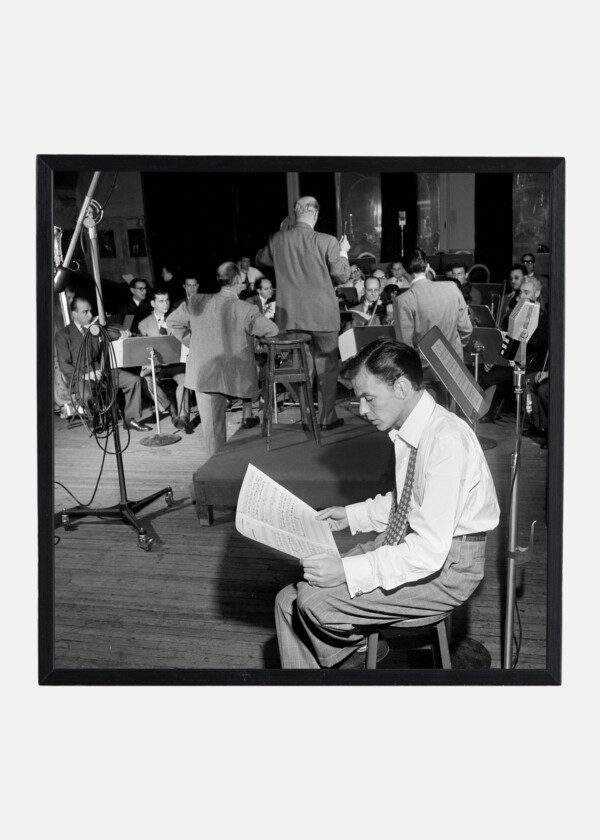 PORTRAIT OF FRANK SINATRA, LIEDERKRANTZ HALL, NEW YORK, N.Y., CA. 1947