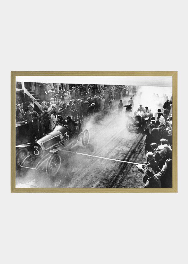 OLD CAR RACE