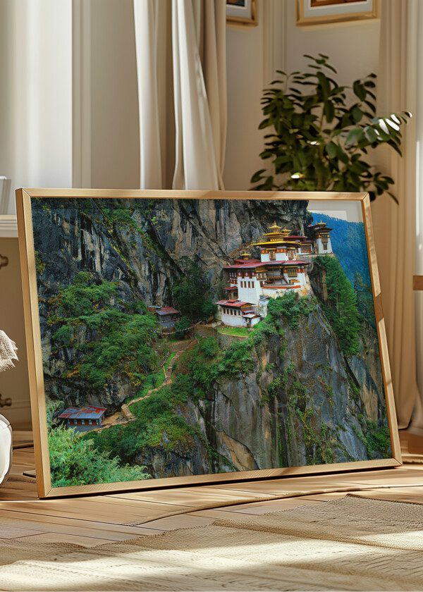 CHINESE TEMPLE ON THE MOUNTAIN EDGE
