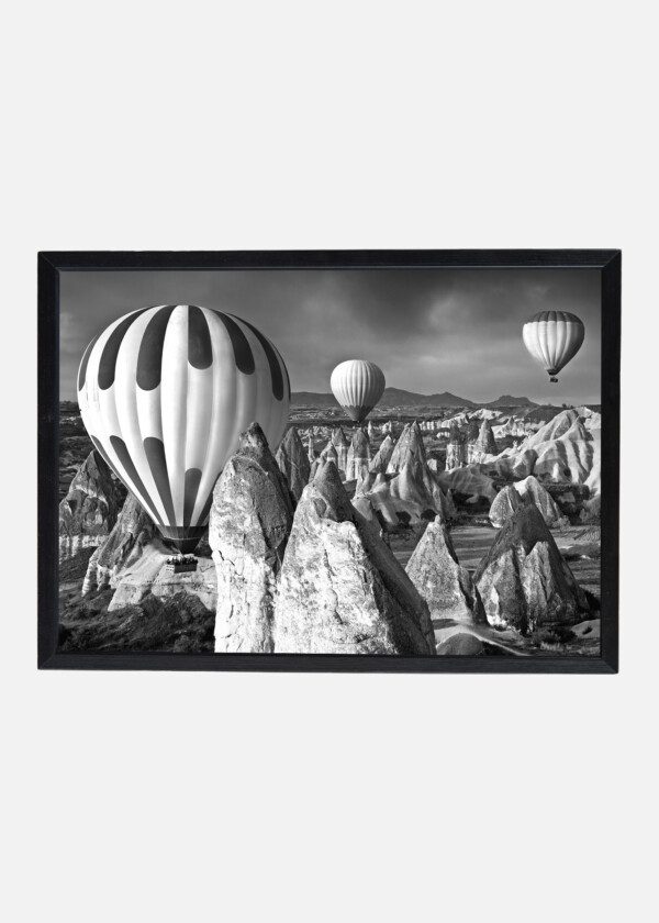 HOT AIR BALLOONS OVER MOUNTAINS