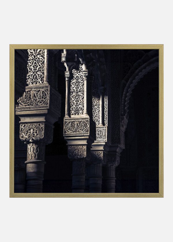 PILLARS WITH ORNAMENTS