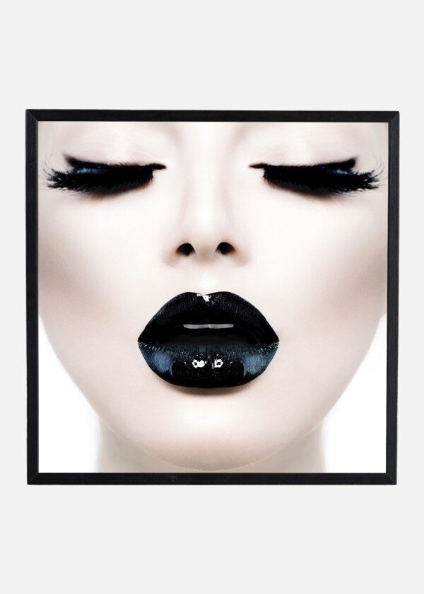 WHITE FACE WITH BLACK LIPS