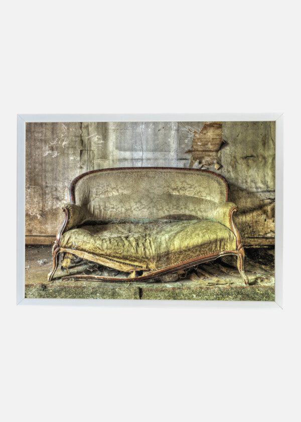ROTTEN SOFA