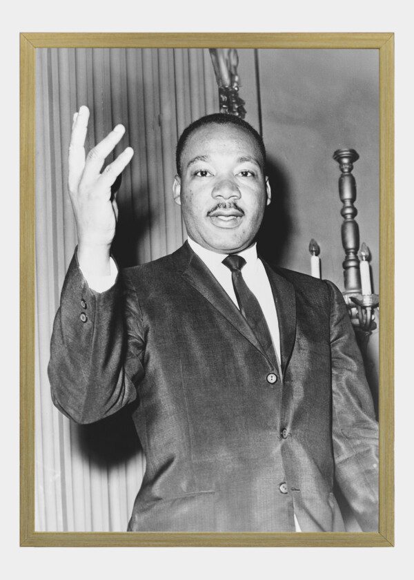 MARTIN LUTHER KING