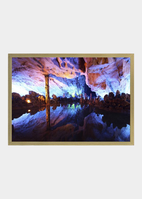 CAVE IN GUILIN. CHINA