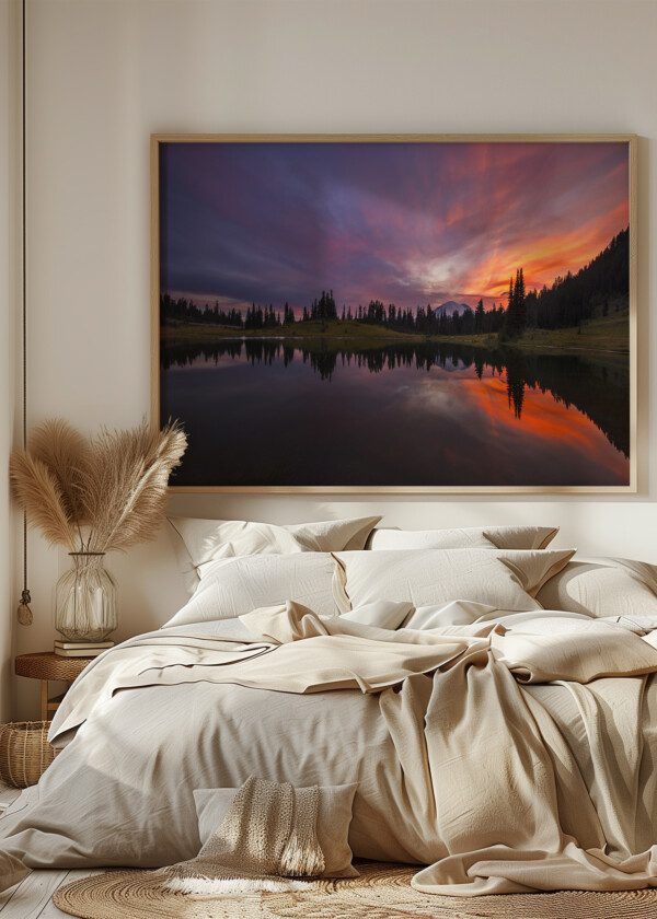 TIPSOO LAKE AT SUNSET. WASHINGTON