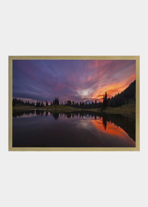 TIPSOO LAKE AT SUNSET. WASHINGTON