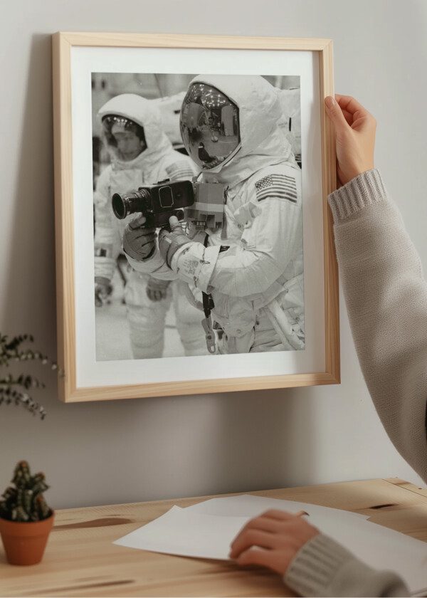 ASTRONAUTS WITH NEW FILMCAMERA