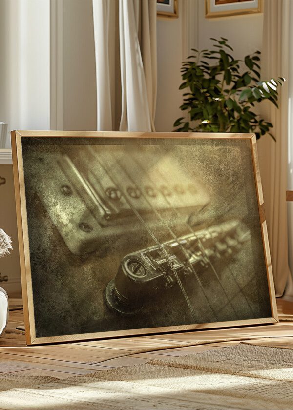 CLOSE UP OF GUITAR
