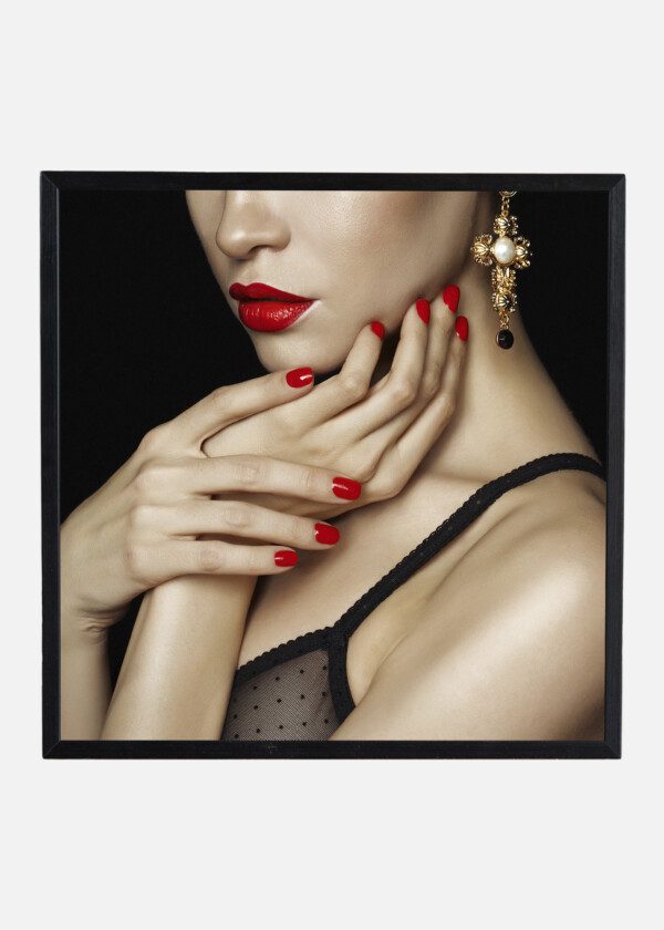 RED LIPS AND NAILS