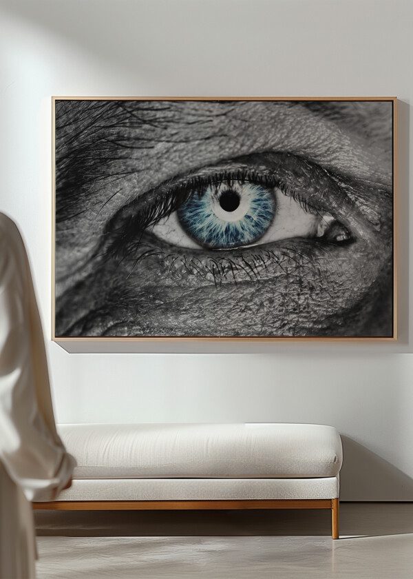 EYE