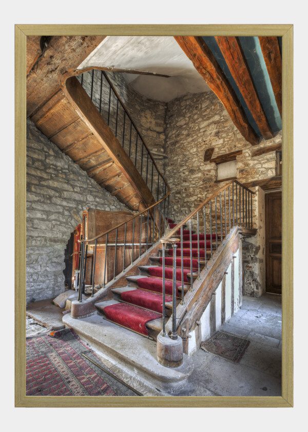 BEAUTIFUL OLD VINTAGE STAIRWAY WITH LUSH RED CARPET