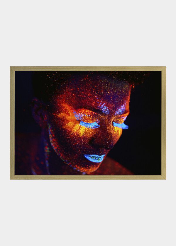 ILLUSTRATION. WOMAN FACE