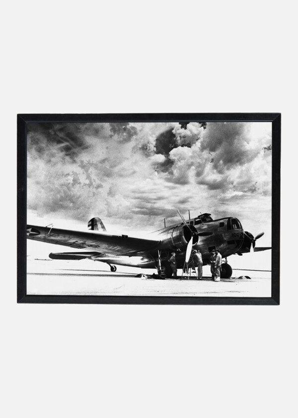 1937 IMAGE OF TWIN ENGINE DOUGLAS B-18 BOMBER