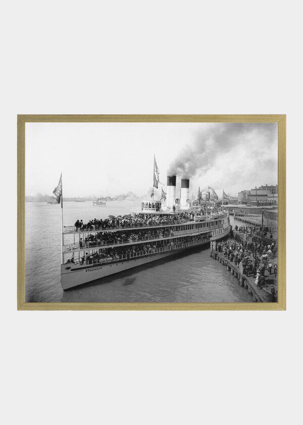 STR. TASHMOO LEAVING WHARF, DETROIT 1901