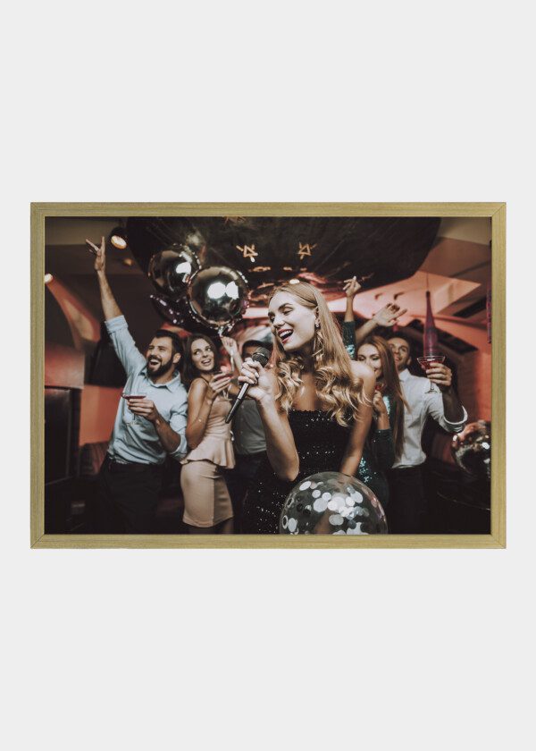 TRENDY NIGHTCLUB