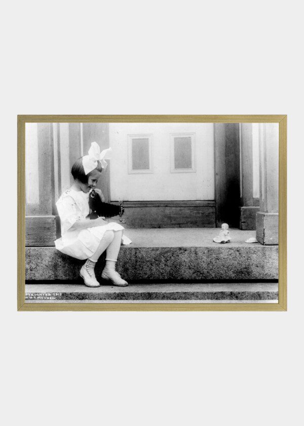 LITTLE PHOTOGRAPHER