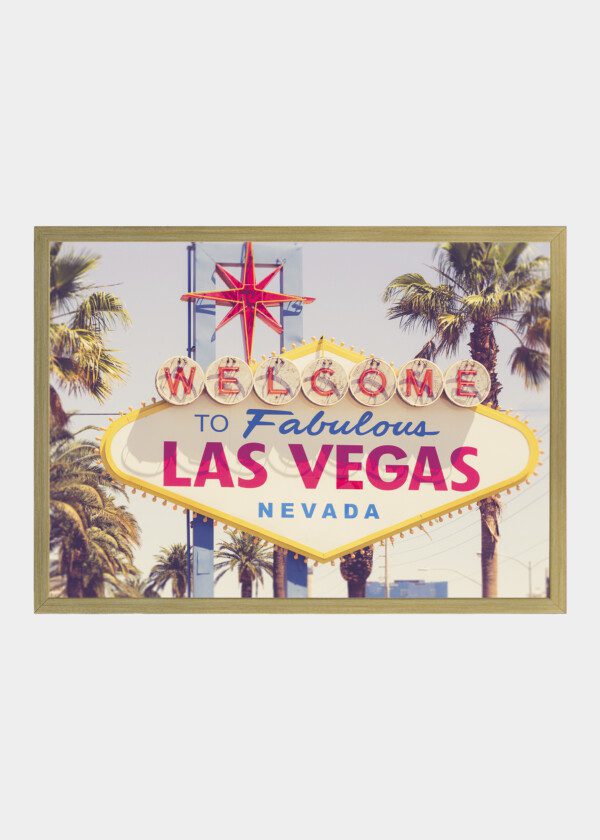 HISTORIC WELCOME TO FABULOUS LAS VEGAS NEVADA SIGN ALONG THE VEGAS STRIP