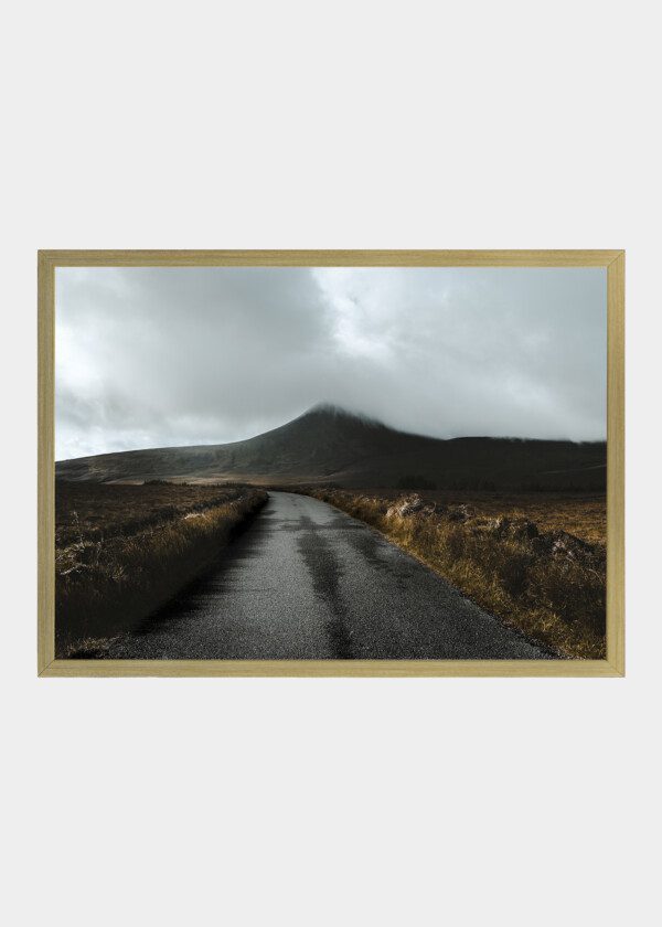 MOODY NATURE AUTUMN, SCARRY AND FOGGY MOUNTAINS